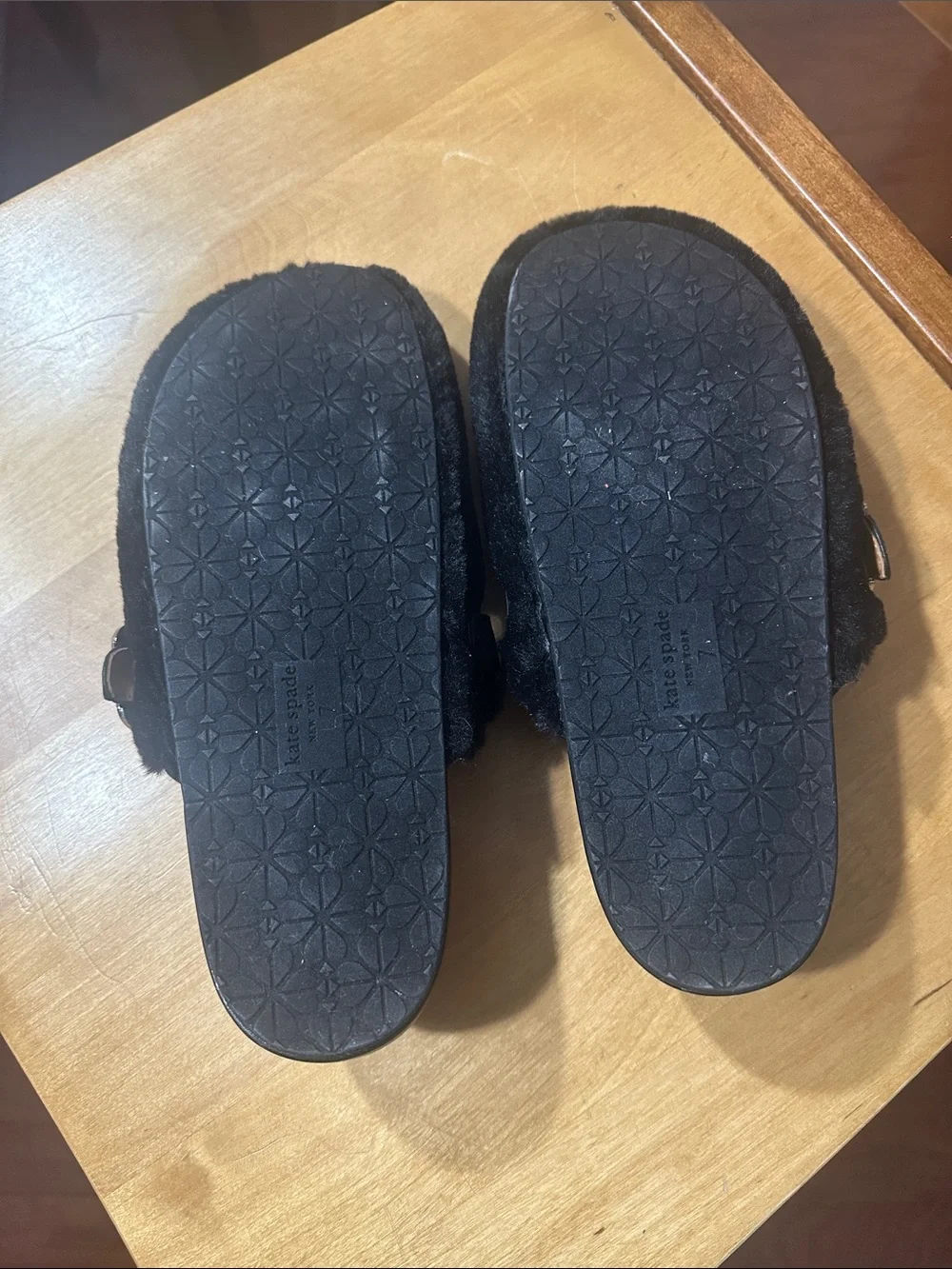 kate spade Black Faux-Fur Slide Mules with Jeweled Buckle Accent Sise 7.5